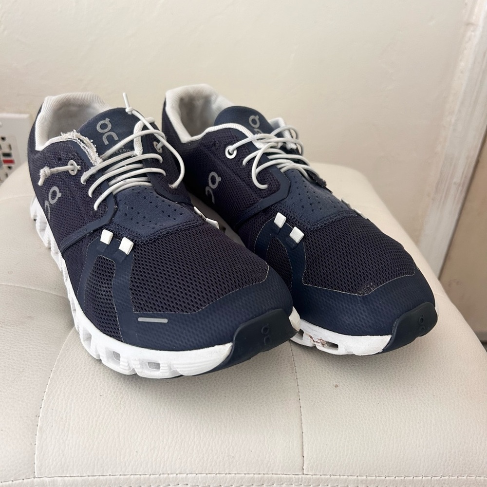 On Running Midnight | White Cloud 5 Running Shoes Sneakers Sz. 9 - Picture 4 of 10